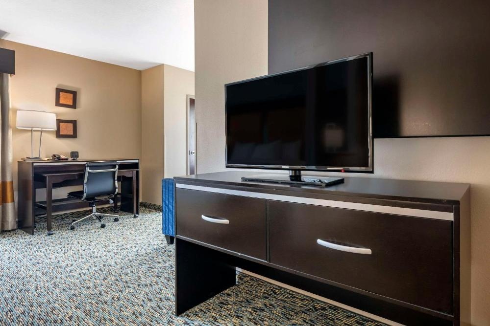 Comfort Suites Fort Lauderdale Airport South & Cruise Port